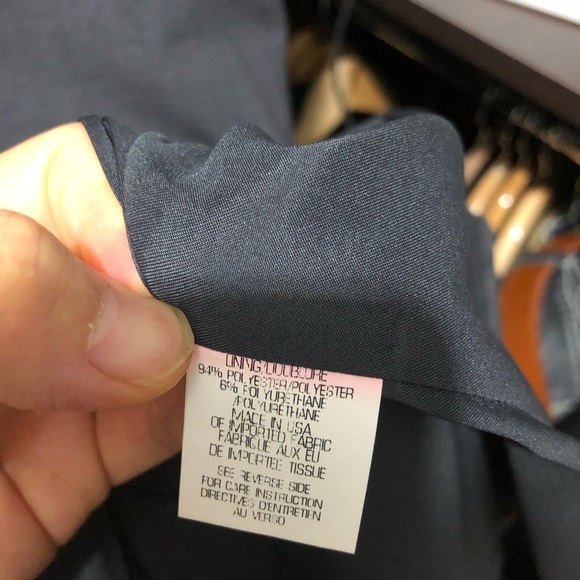 Theory dress smaller than its size - Picture 4 of 4